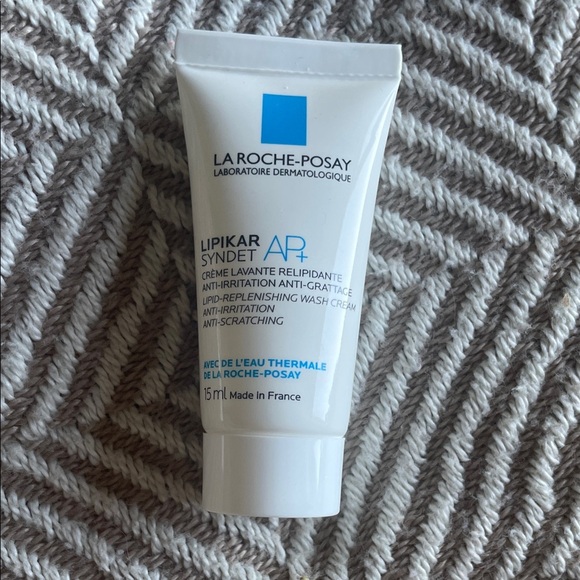La roche Posay Lipikar Skincare Set - Picture 6 of 9